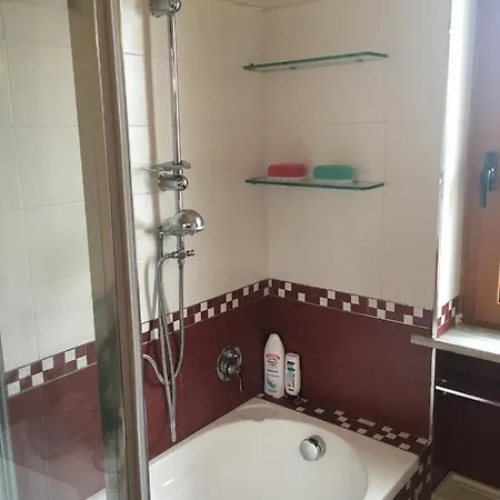 Zeta House * Ривизондоли
